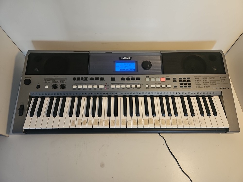 Yamaha PSR E443 61 Key Keyboard - Gray