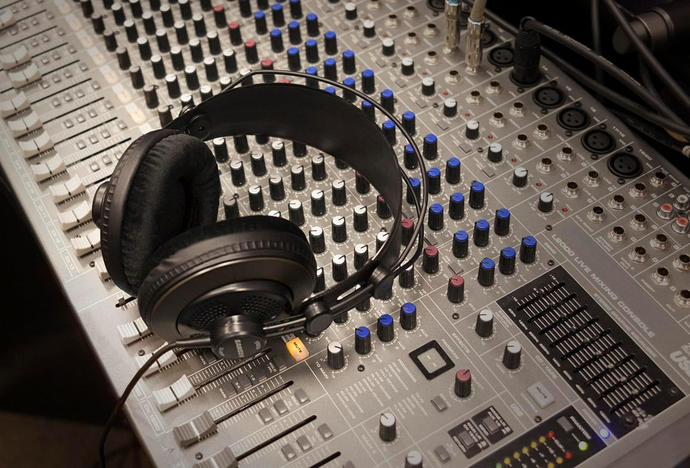 SR850 Professional Studio Reference Headphones