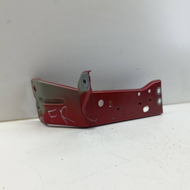 Mazda 3 Front Right Bracket Fender III 2014