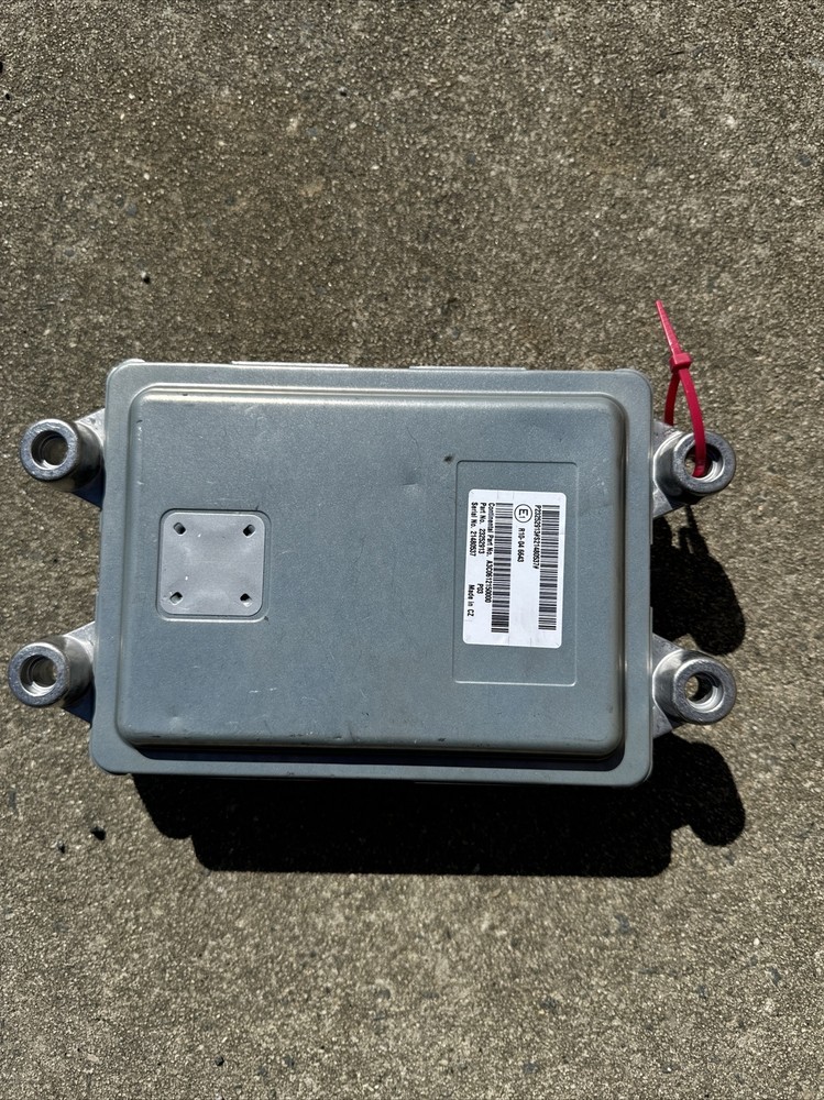 23252913 MACK MP8 2020 ECM New