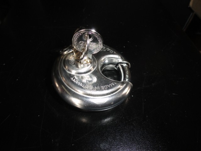 ABUS Stainless Diskus 28 70 Pad Lock with keys