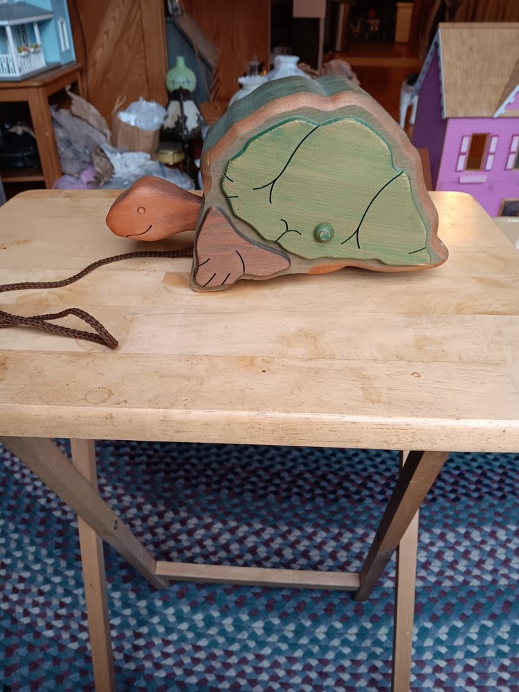VTG WOODEN TURTLE PULL TOY. 1128