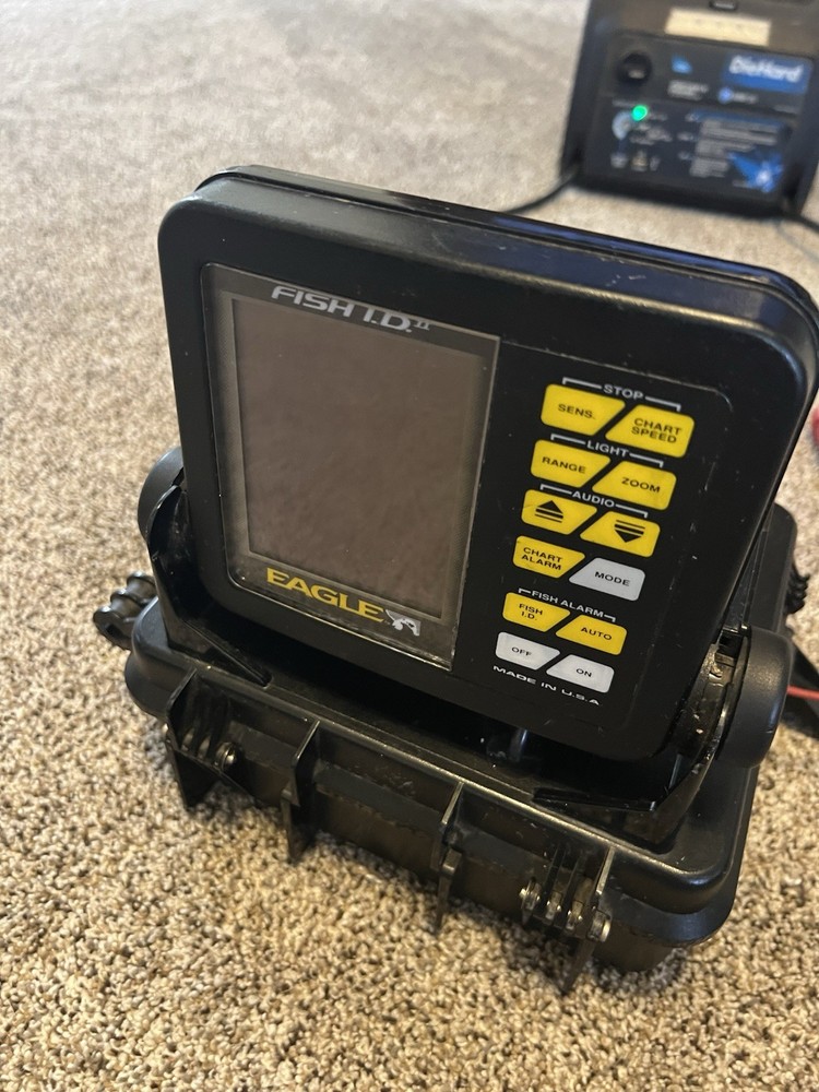 Eagle Fish ID 2 Fish Finder With Case Tested & Working 🎣 NO TRANSDUCER