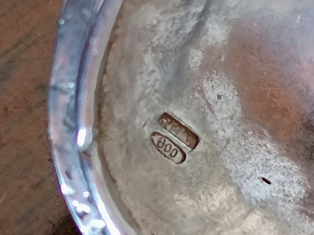 800 silver miniature Shark with lid, very bad!