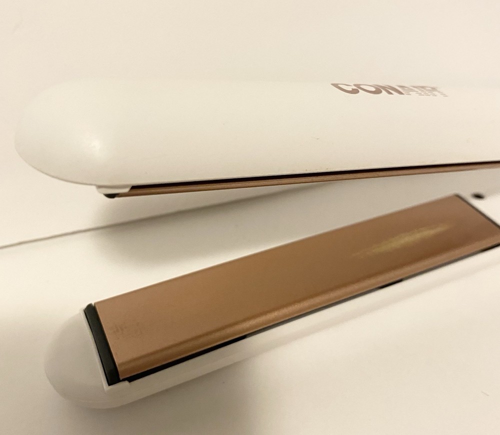 Conair Double Ceramic 1” White Flat Iron Model CS221N