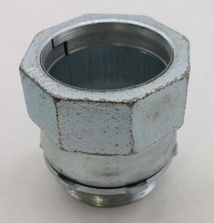 Raco 2-1/2" Square Edge Compression Connector