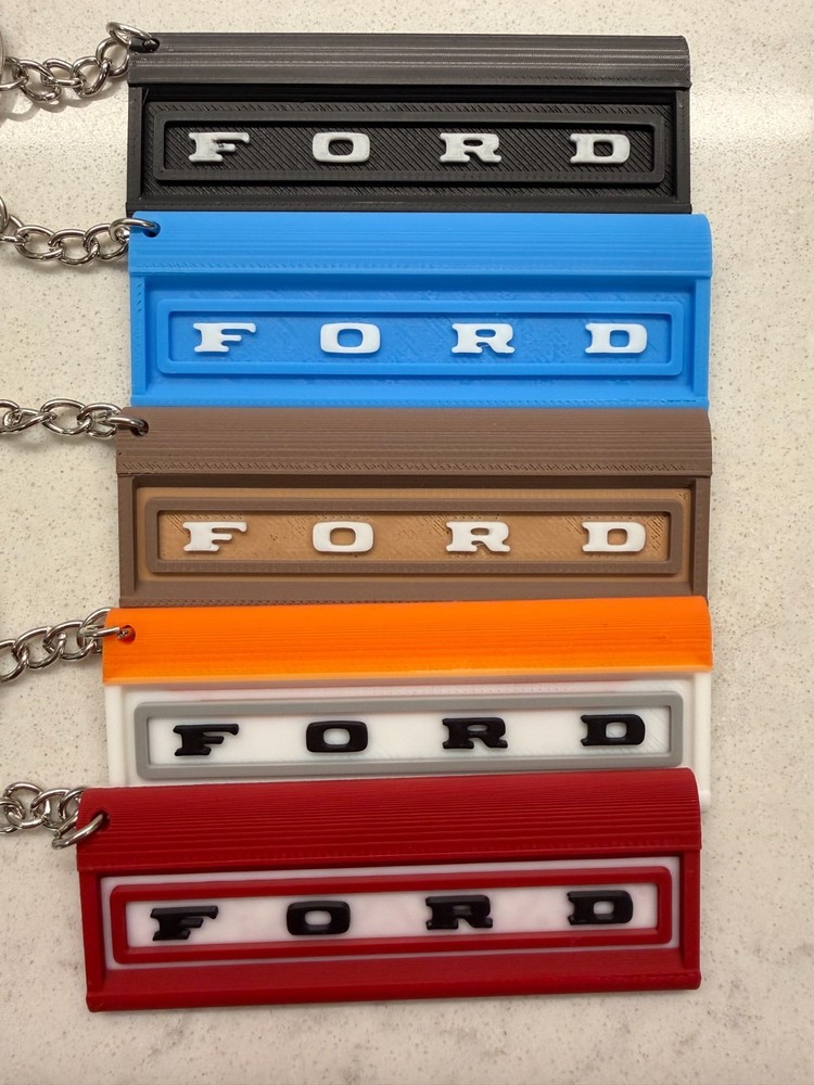 Classic Ford Tailgate Keychain