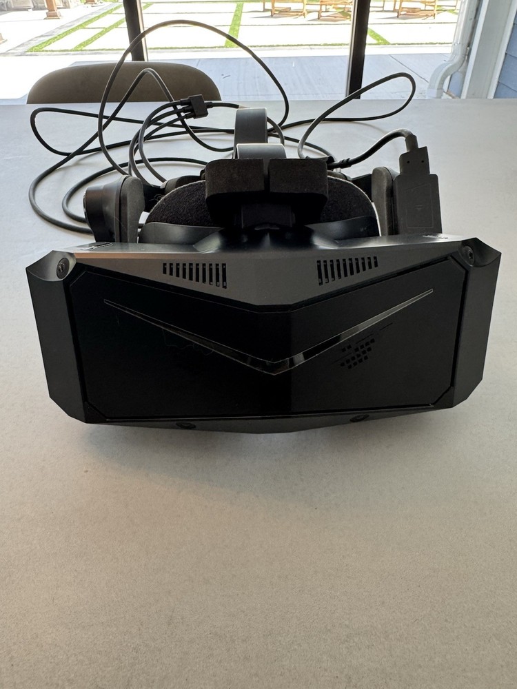 Pimax Crystal OG with Eye Tracking