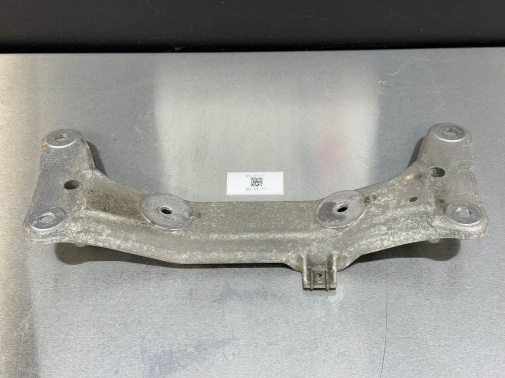 06-13 BMW E90 E82 E92 335i Automatic Transmission Mount Bracket Support OEM
