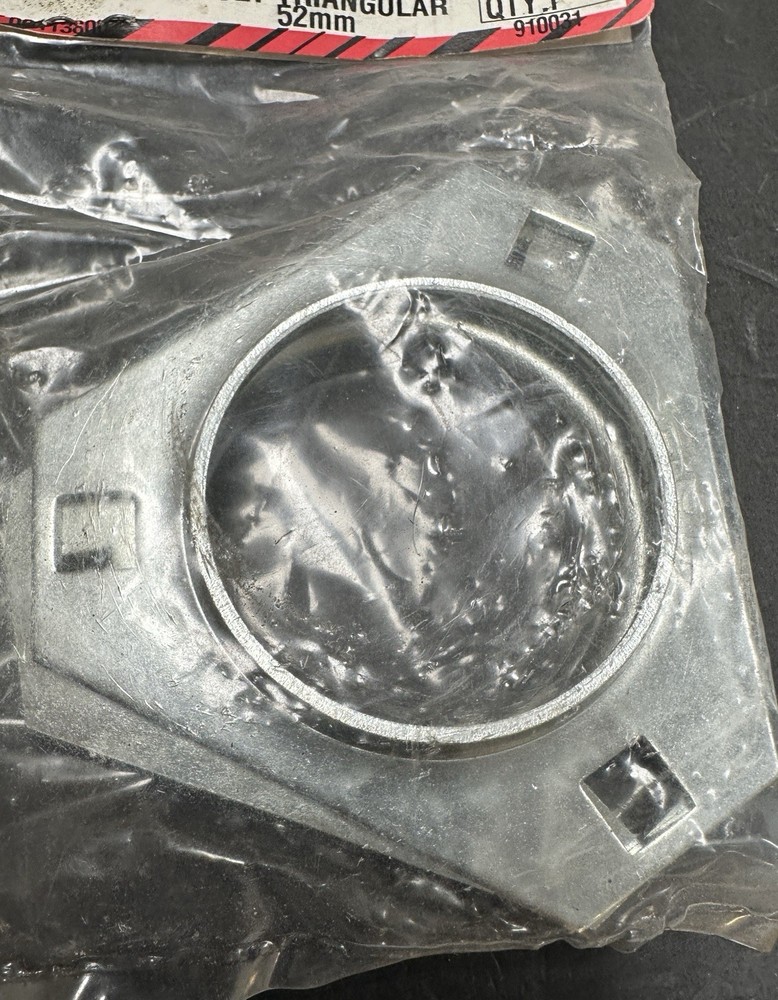 FTR352 3 Bolt Triangular Bearing Flangette Pair 52mm