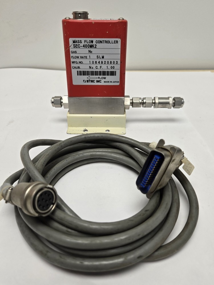 STEC MASS FLOW CONTROLLER SEC-400MK2 WITH CABLE.