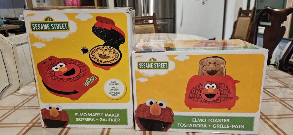 Sesame Street Elmo Waffle Maker & Toaster