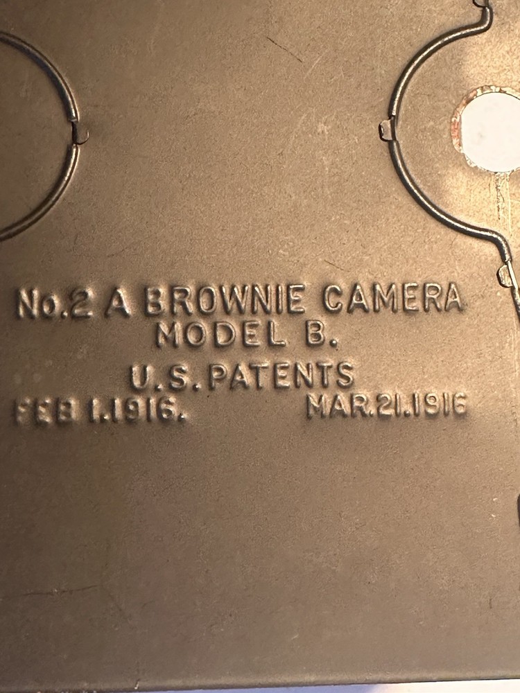 Brownie No2A Model B Vintage Camera