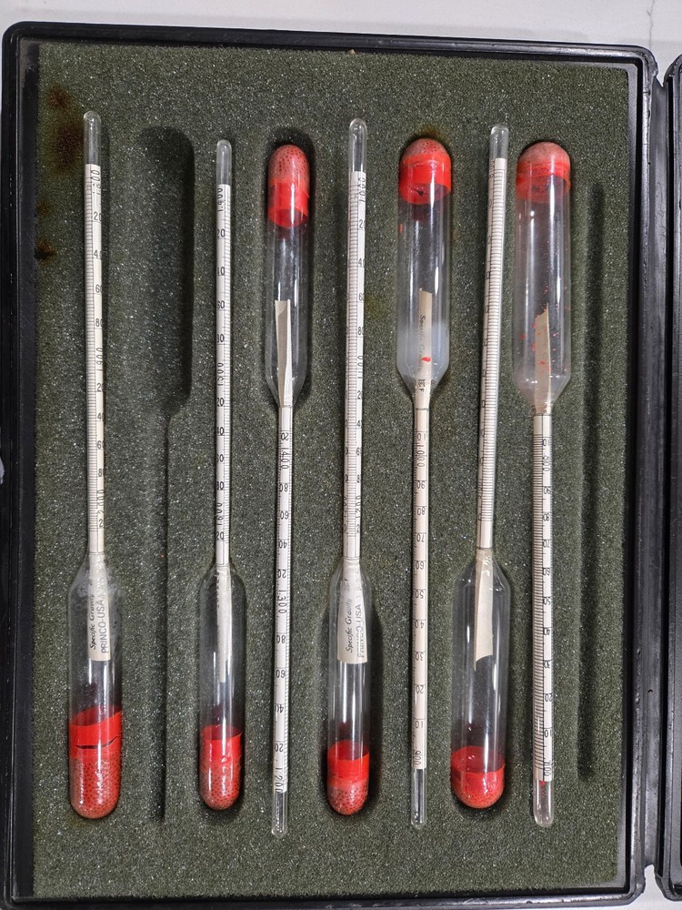 Hydrometer Set, Vintage, 0.7 to 2.0, Used