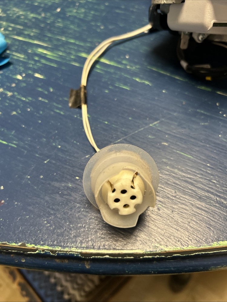 Honeywell WV4460E2022 AP15109-1 Valve And Blower Used AP14671-3 Rheem SP20231