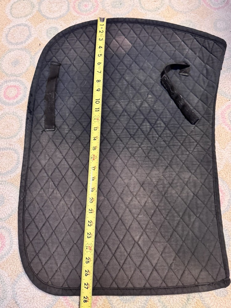 4 saddle pads in this bundle- multiple brands.