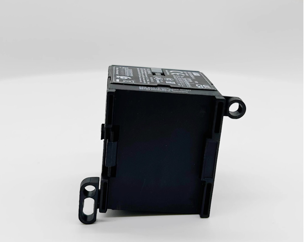 1PC New ABB AC contactor B6-30-10 AC110V #LL
