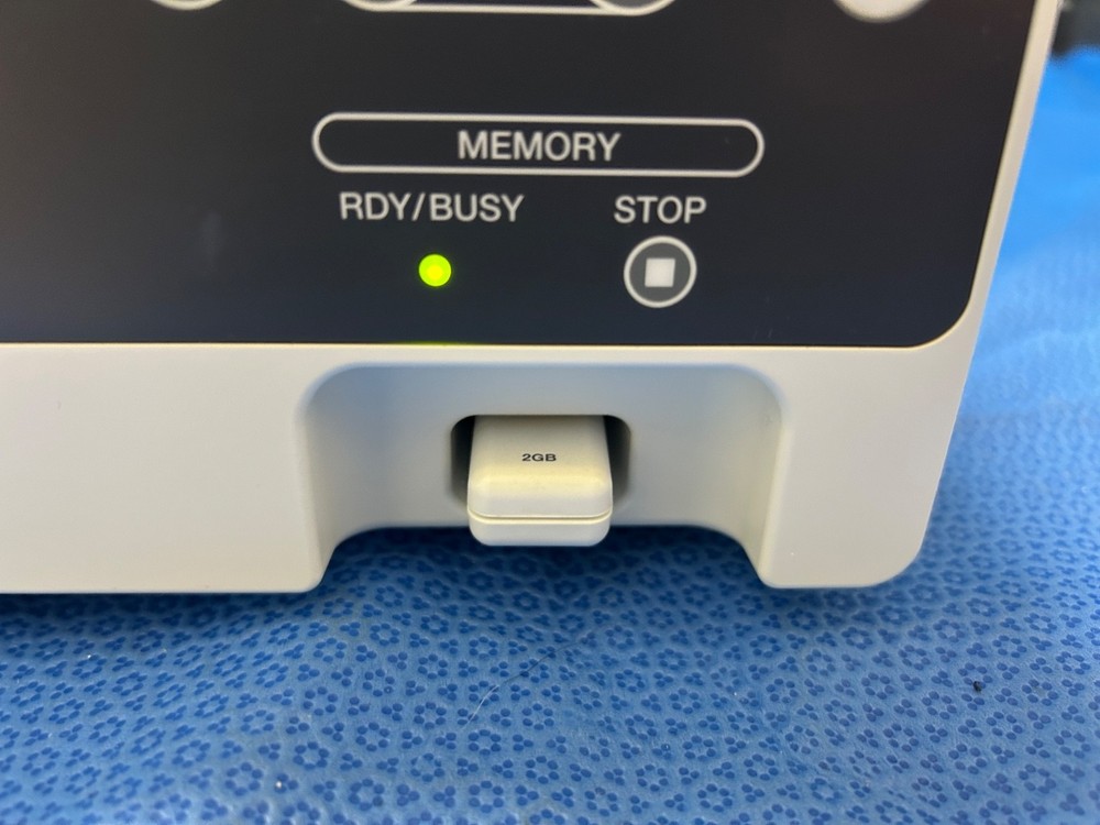 Olympus CV-170 Video Processor/Light Source