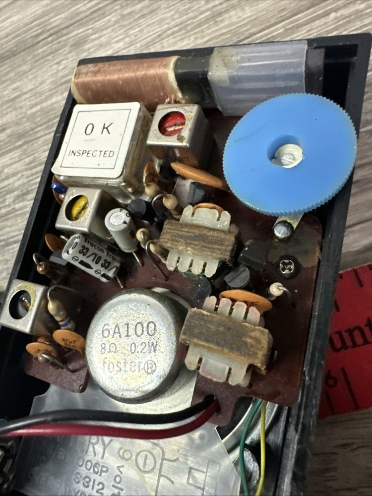 Vintage Realtone Solid State Transistor Radio Tested Working