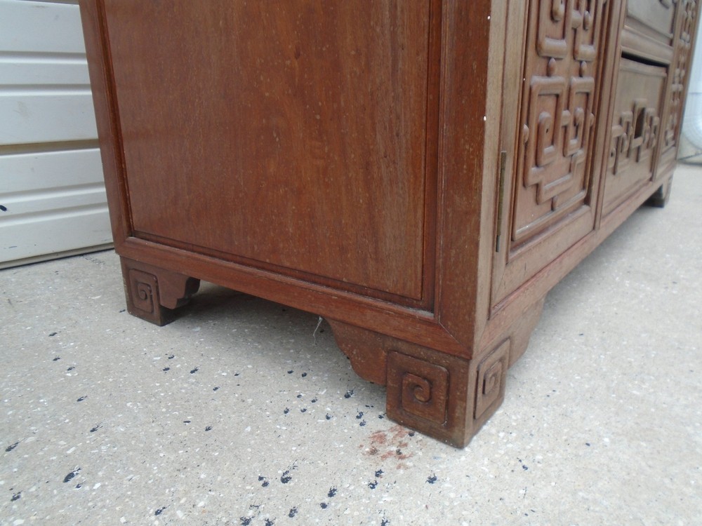 Asian Server Fretwork Console Cabinet Bar Chinese Chippendale Prayer Table