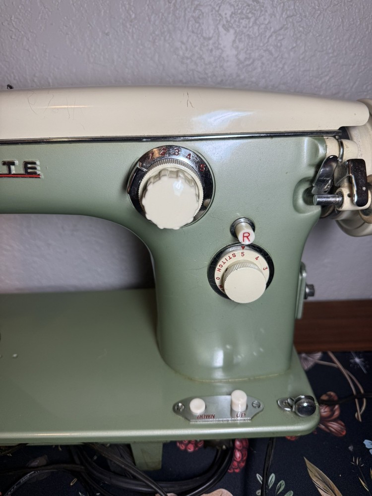 Vintage White Sewing Machine - Model 8930