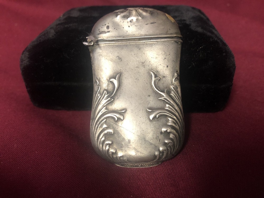 Sterling Silver Victorian Needles Holder 🌺