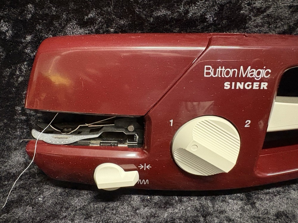 Vintage Model B100A Singer Button Magic Hand Held Button Sewer Original Box