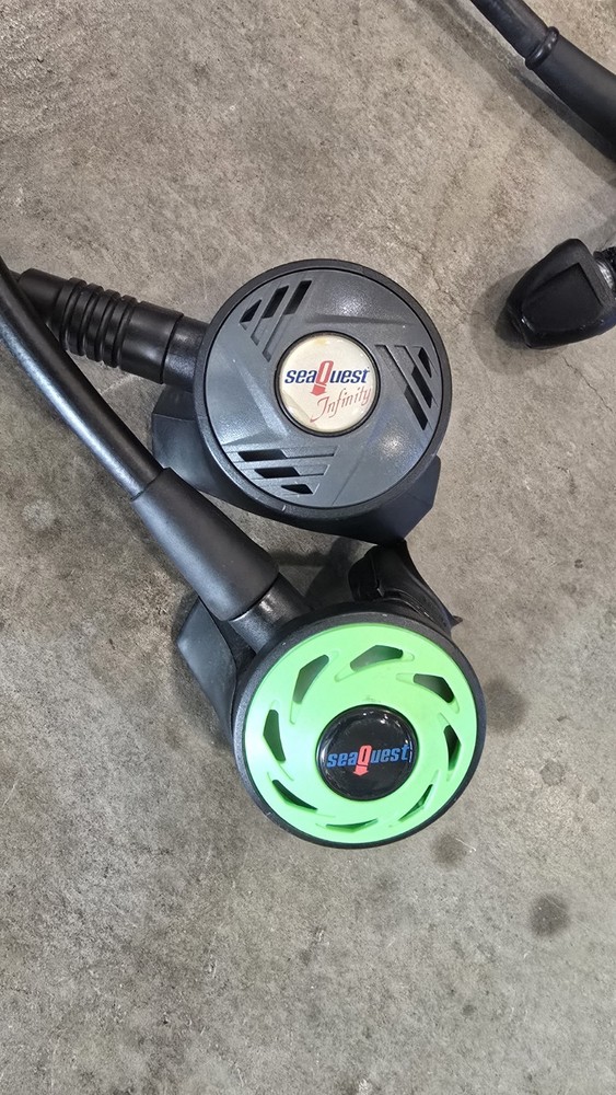 Seaquest Infinity first stage, Regulator and Second stage / Octo Plus MINT!!