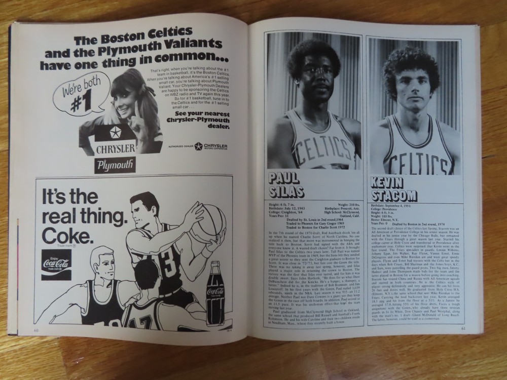 BOSTON CELTICS vs CAVALIERS October 23 1974 Program JOHN HAVIVEK AUSTIN CARR