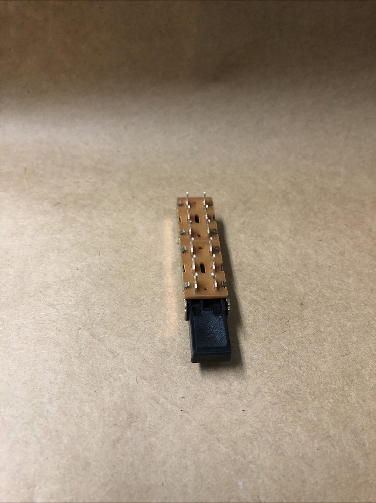 SWITCHCRAFT PART# 75121A30A