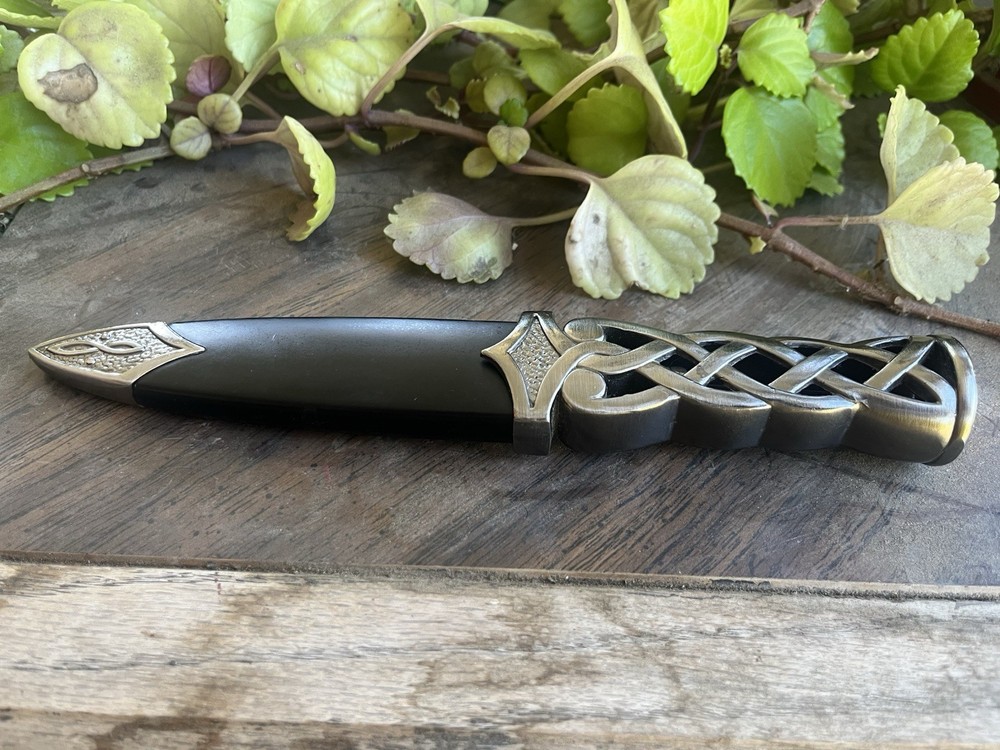 Celtic Knot Dagger