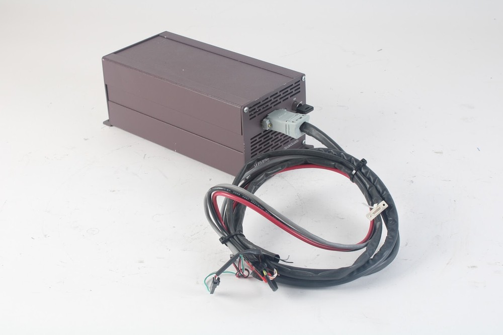 VUEMetrix 1000-0457 High Current Diode and TEC Controller With Keys / Cable