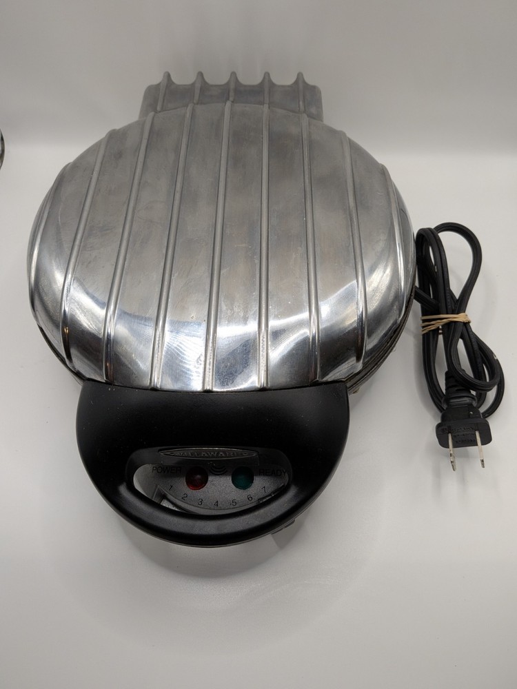 Villaware Waffle Tone Belgian Waffle Maker Baker Model 2004 TESTED