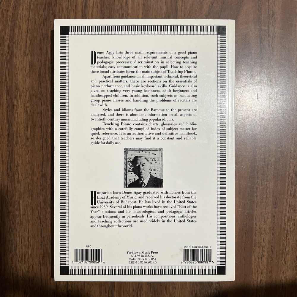 Teaching Piano Vol.2 : A Comprehensive Guide and Reference Book for Instructors