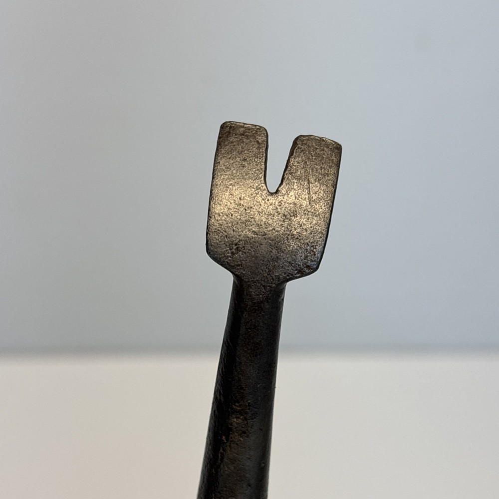 Antique Small Pry Bar Wood Handle 6” Nail Puller Tool