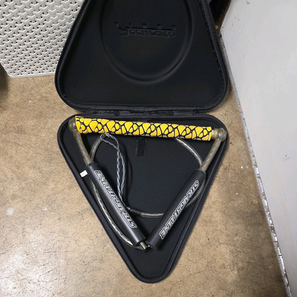 Straight Line Wakeboard Waterski Handle Set with Accurate Lines case.