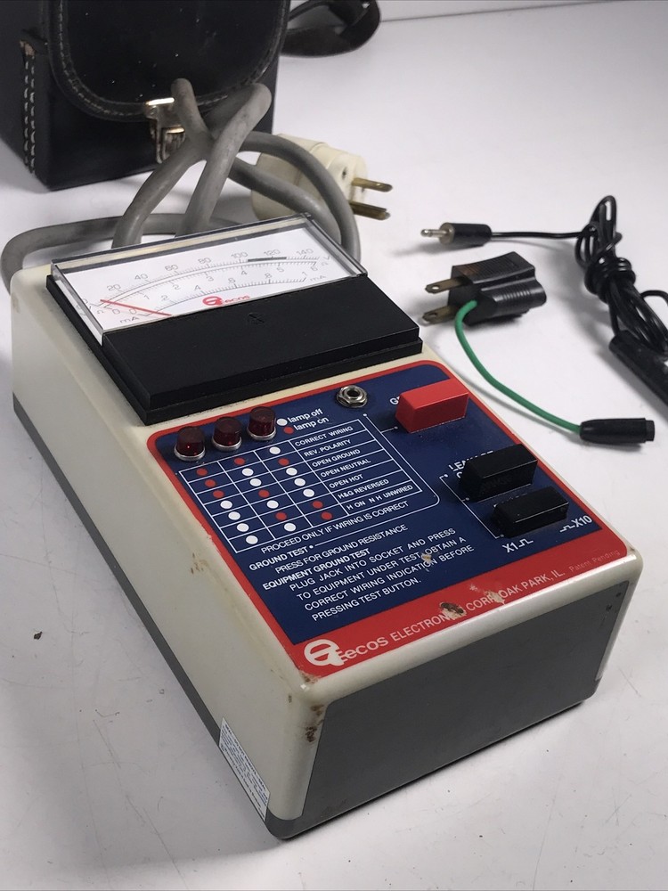 ECOS ELECTRONICS EC 10 ELECTRICAL SAFETY ANALYZER WITH CASE