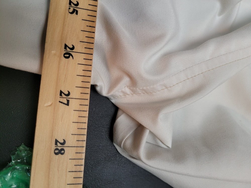 VTG Zero Restriction Golf Windbreaker Pullover Men’s L Beige Long Sleeve Flaw*