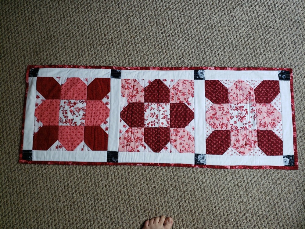 Quilted Table Runner Red White By Gloria