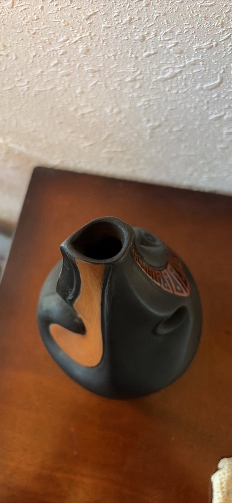 Chulucanas Pottery From Perú