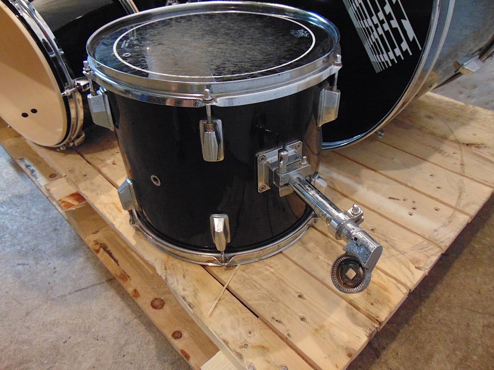 Black Unbranded 4 Piece Drum Set - Nice Condition