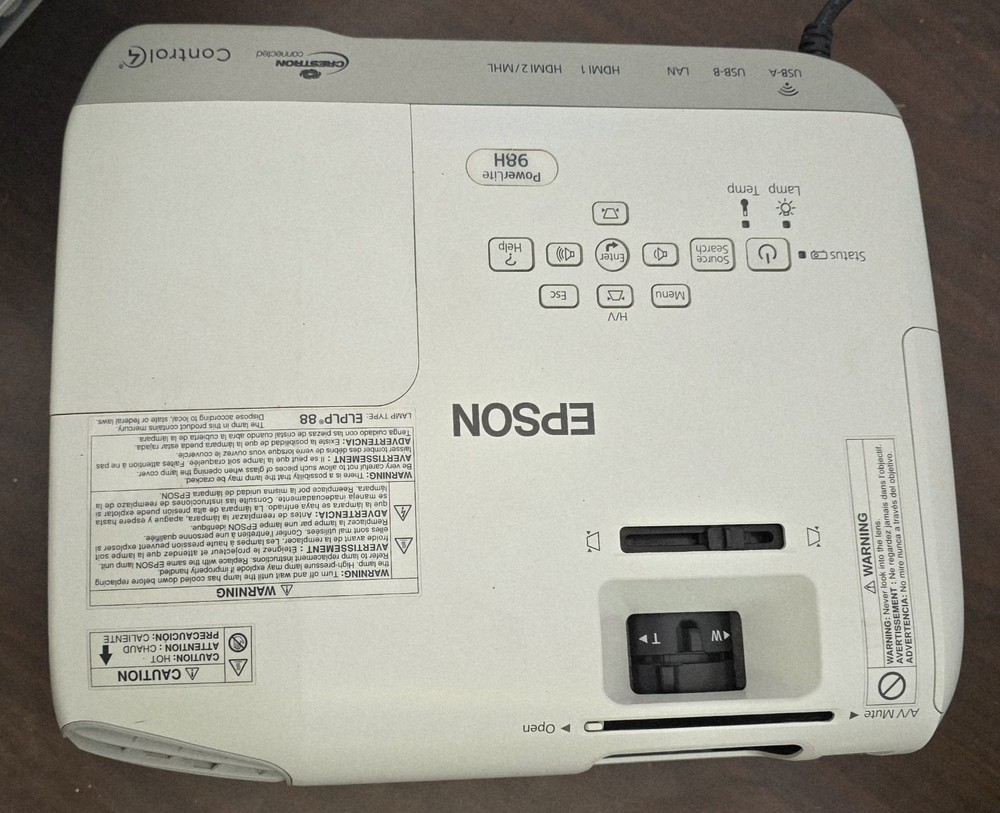 EPSON PowerLite 98H H687A LCD Projector