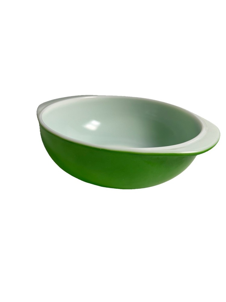 Pyrex Lime Green 2 quart round casserole baking dish #024 1953-1955