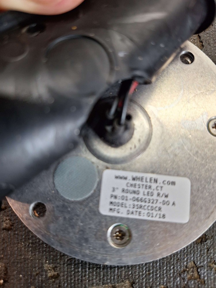 Whelen 3 in compartment light white 3SRCCDCR