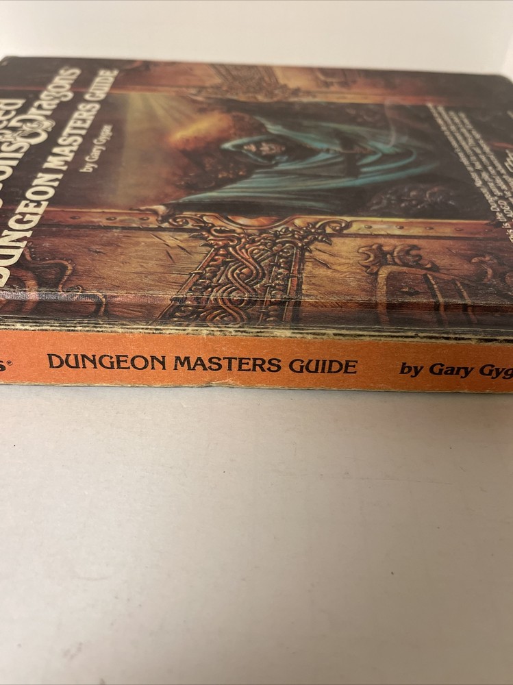 Advanced Dungeons & Dragons Dungeon Masters Guide 1979 Revised TSR Gary Gygax