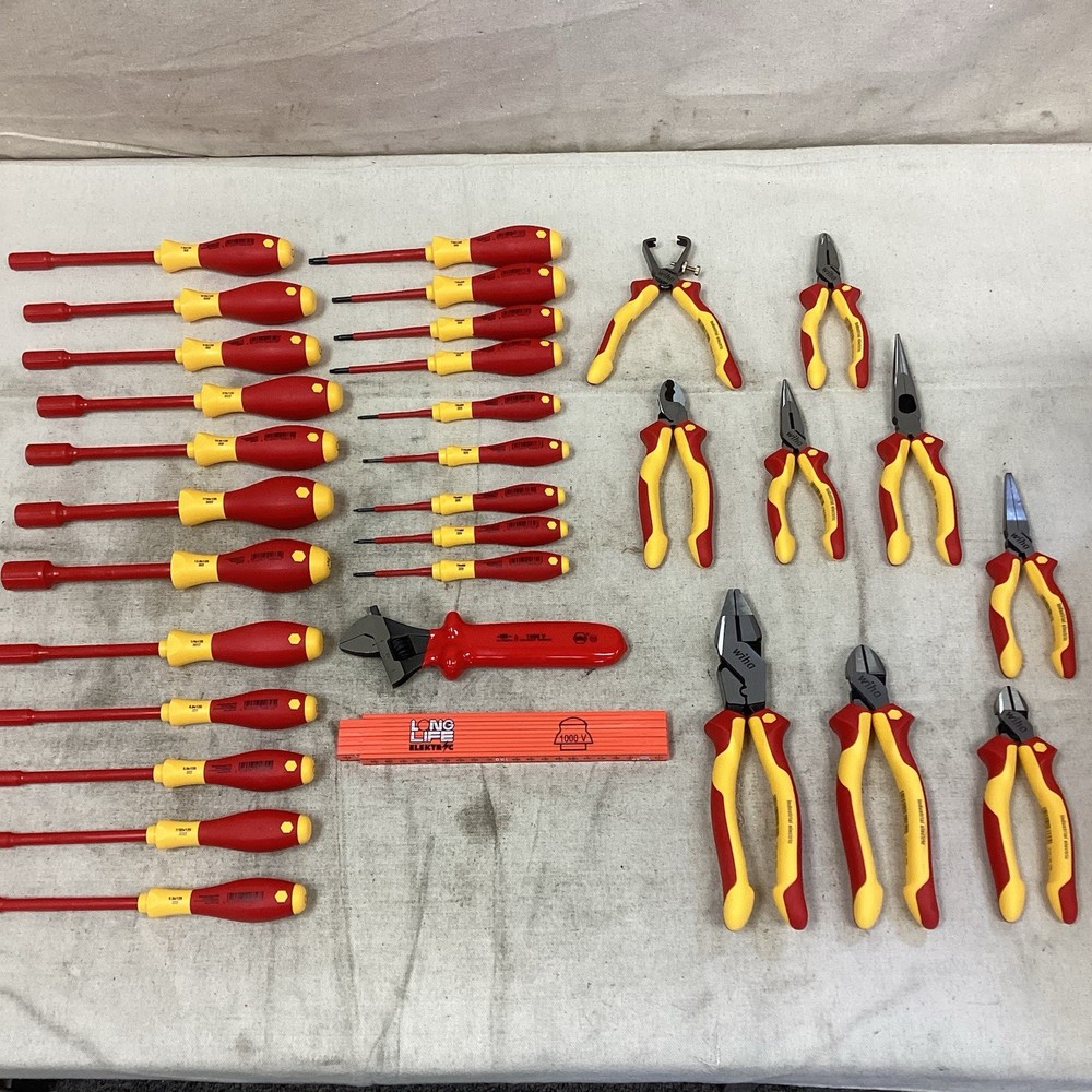 WIHA 32801 Master Tool Set Insulated 111Pcs Rolling Tool Case