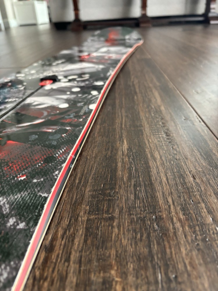 Burton Aftermath 55 Snowboard 155cm Multicolor Red Black Abstract Theme