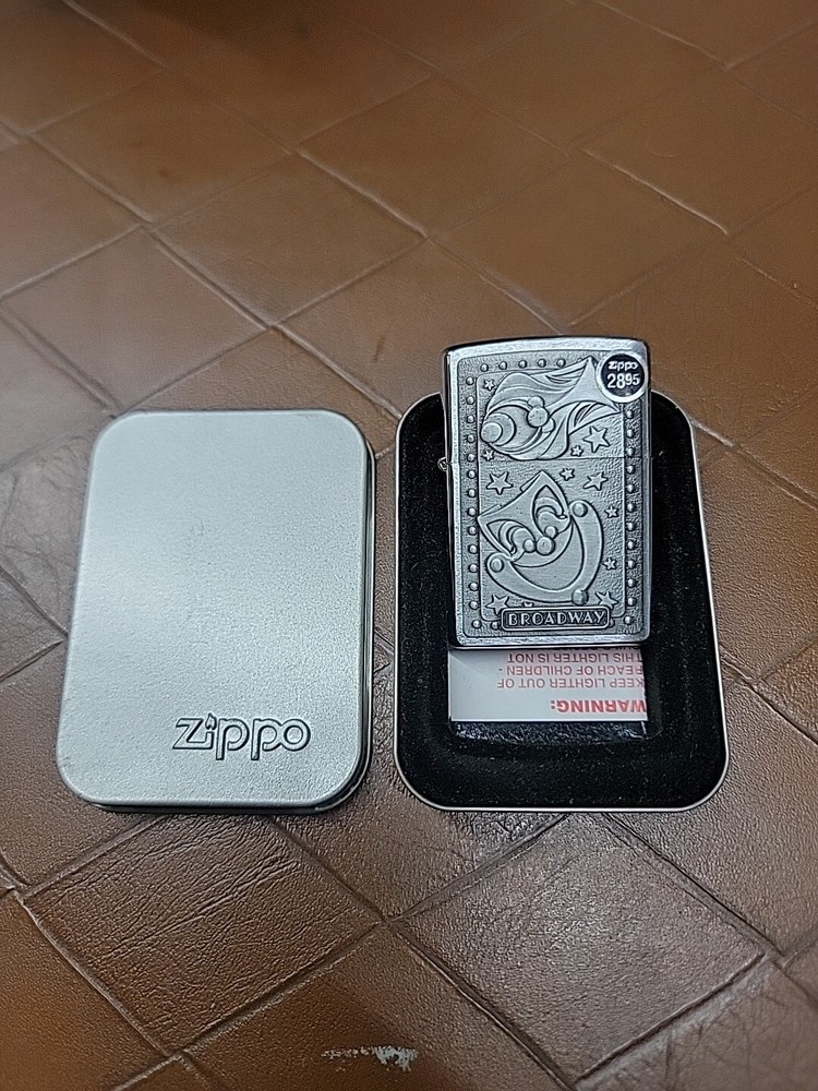 ZIPPO BROADWAY LIGHTER 2000