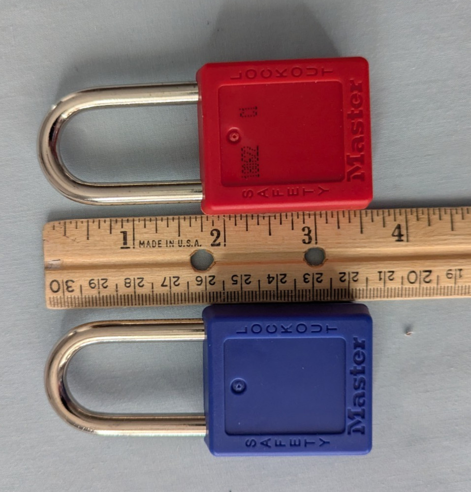 6 Master Lock 410 Lockout Padlocks (5) RED (1) BLUE Different Key Type NEW