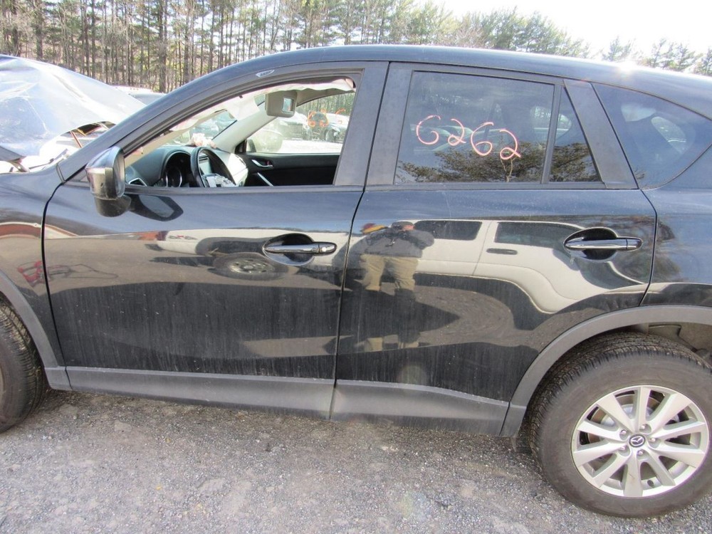 CX-5 2016 Glove Box 1030390